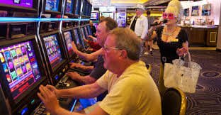 Andar Bahar live-dealer table interface with card display and player controls